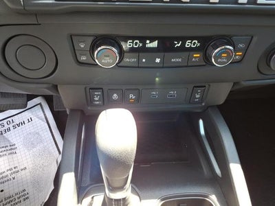 2025 Nissan Frontier Crew Cab 4x2 SV