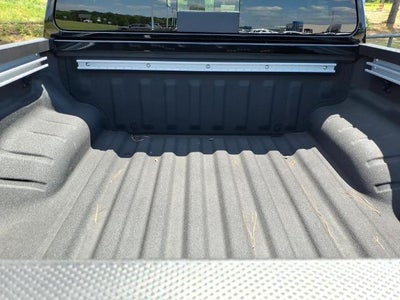 2025 Nissan Frontier Crew Cab 4x2 SV