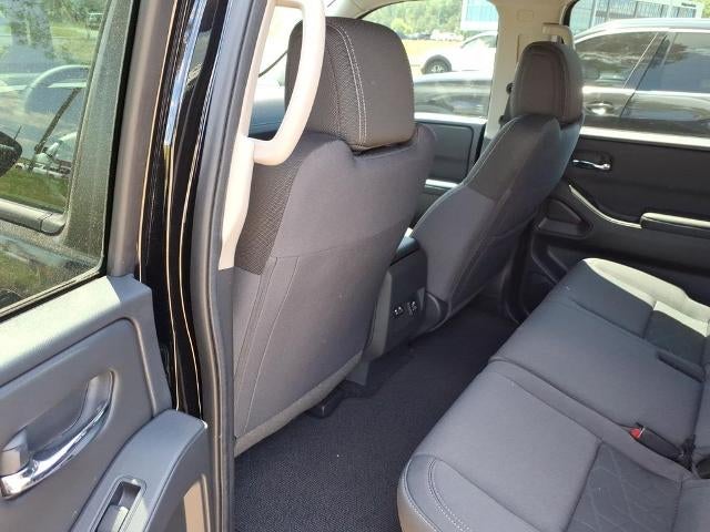 2025 Nissan Frontier Crew Cab 4x2 SV