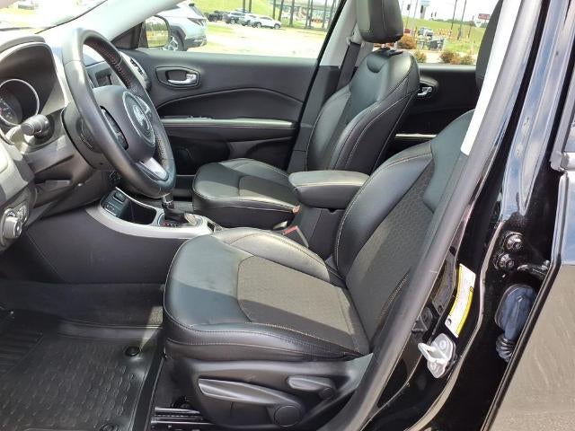 2020 Jeep Compass Latitude w/Sun/Safety Pkg FWD