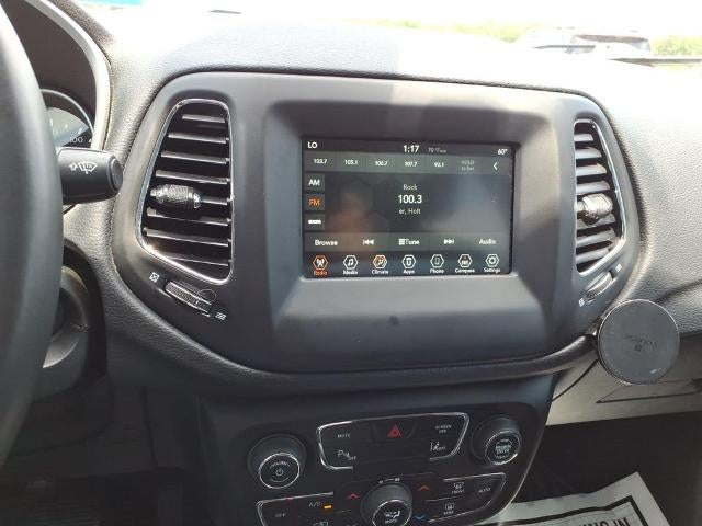 2020 Jeep Compass Latitude w/Sun/Safety Pkg FWD