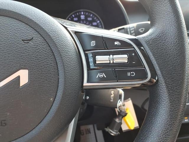 2023 Kia Forte LXS IVT