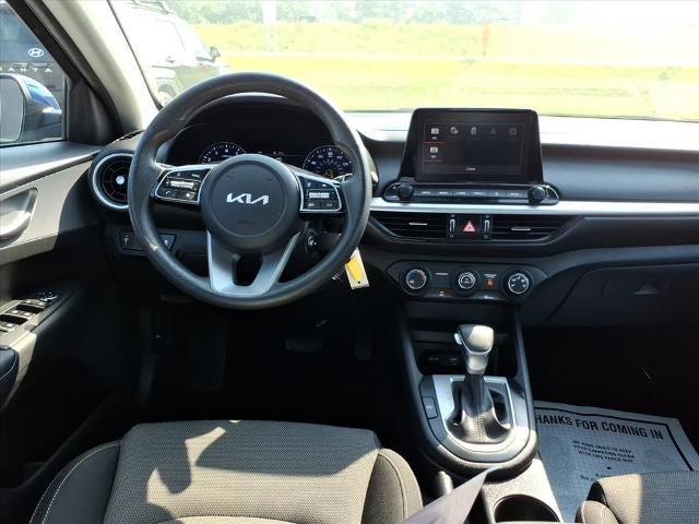 2023 Kia Forte LXS IVT