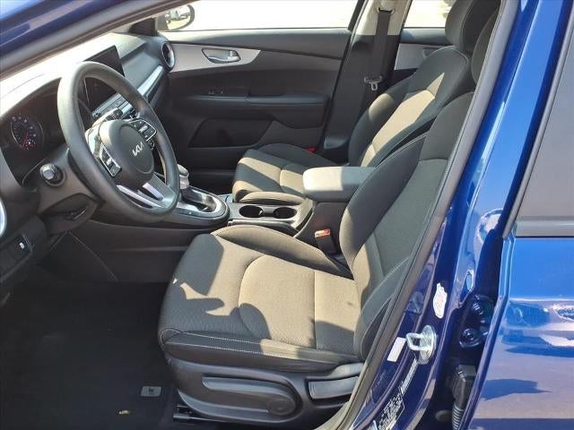 2023 Kia Forte LXS IVT