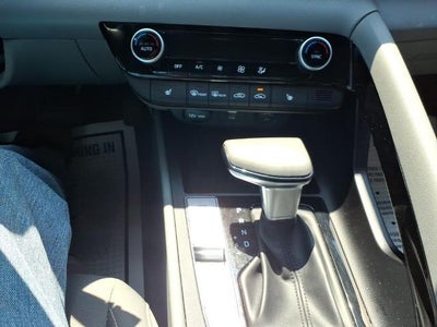 2022 Hyundai ELANTRA SEL IVT