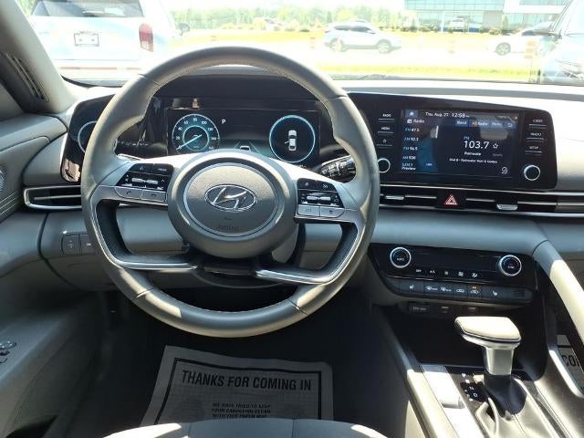 2022 Hyundai ELANTRA SEL IVT