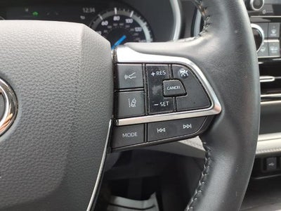 2021 Toyota Highlander Hybrid XLE FWD (Natl)