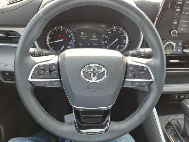 2021 Toyota Highlander XLE FWD (Natl)