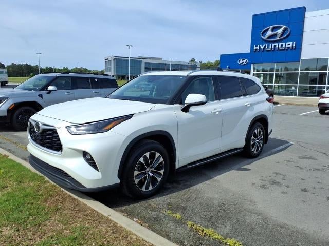 2021 Toyota Highlander XLE FWD (Natl)