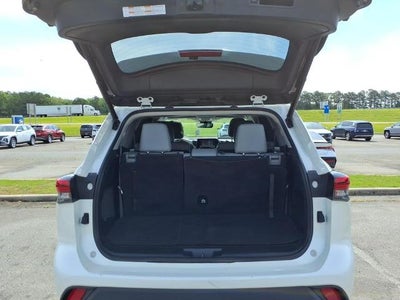 2021 Toyota Highlander XLE FWD (Natl)