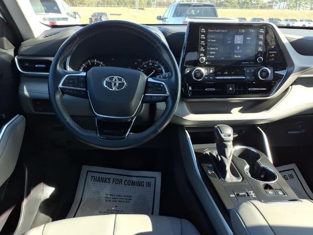 2021 Toyota Highlander XLE FWD (Natl)