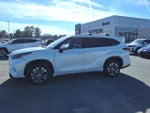 2021 Toyota Highlander XLE FWD (Natl)