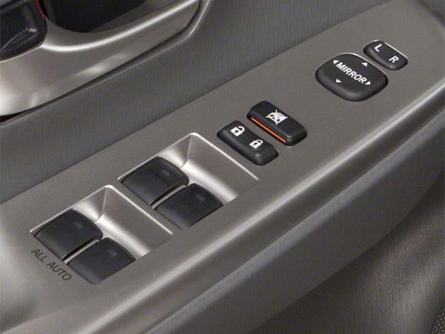 2013 Toyota Prius v 5dr Wgn Two (Natl)