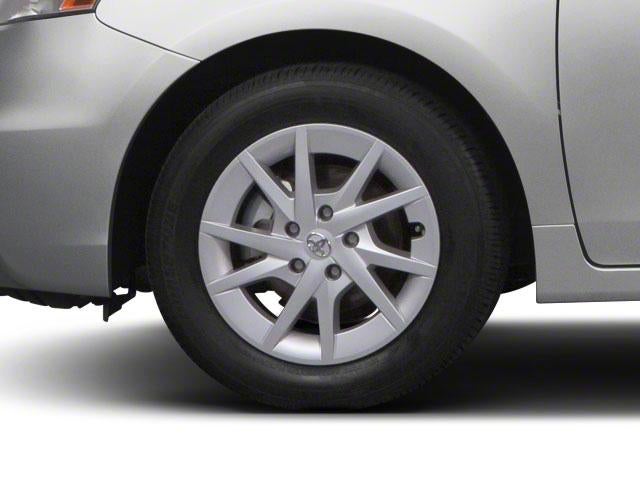 2013 Toyota Prius v 5dr Wgn Two (Natl)