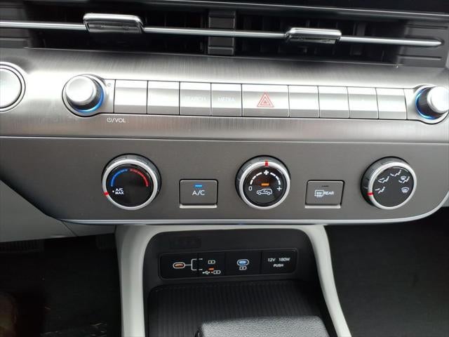 2026 Hyundai KONA SE FWD