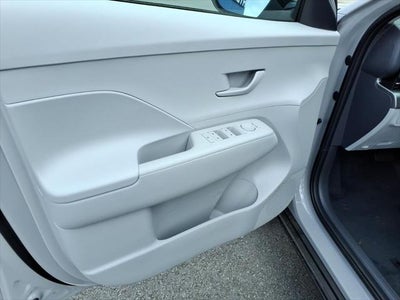 2026 Hyundai KONA SE FWD