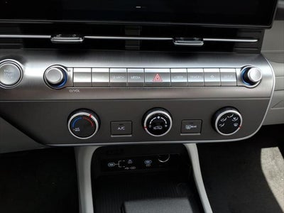 2026 Hyundai KONA SE FWD