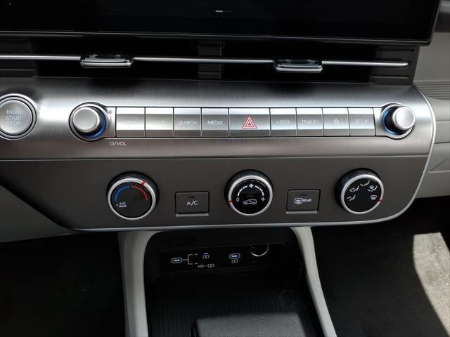 2026 Hyundai KONA SE FWD