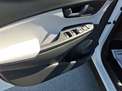 2023 Hyundai KONA SEL Auto FWD