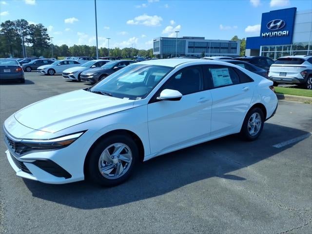 2026 Hyundai ELANTRA SE