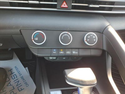 2026 Hyundai ELANTRA SE