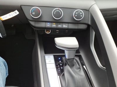 2026 Hyundai ELANTRA SE