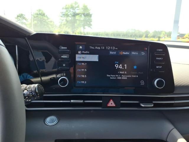 2022 Hyundai ELANTRA SEL IVT
