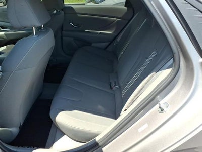 2022 Hyundai ELANTRA SEL IVT