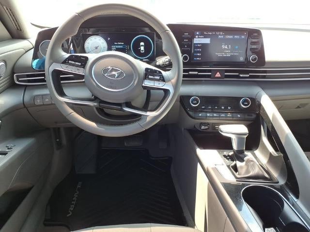 2022 Hyundai ELANTRA SEL IVT