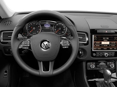 2014 Volkswagen Touareg 4dr 3.6L Lux