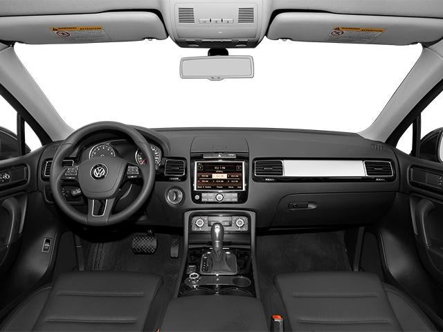 2014 Volkswagen Touareg 4dr 3.6L Lux