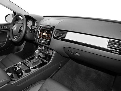 2014 Volkswagen Touareg 4dr 3.6L Lux