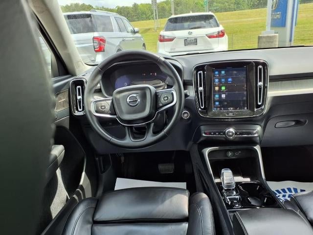 2023 Volvo XC40 B4 FWD Ultimate Bright Theme