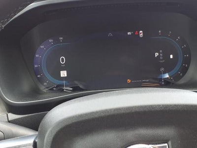 2023 Volvo XC40 B4 FWD Ultimate Bright Theme