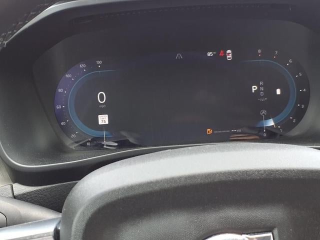 2023 Volvo XC40 B4 FWD Ultimate Bright Theme