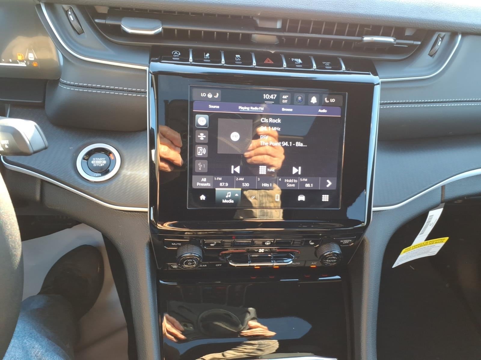 2026 Jeep Grand Cherokee GRAND CHEROKEE LAREDO X 4X2