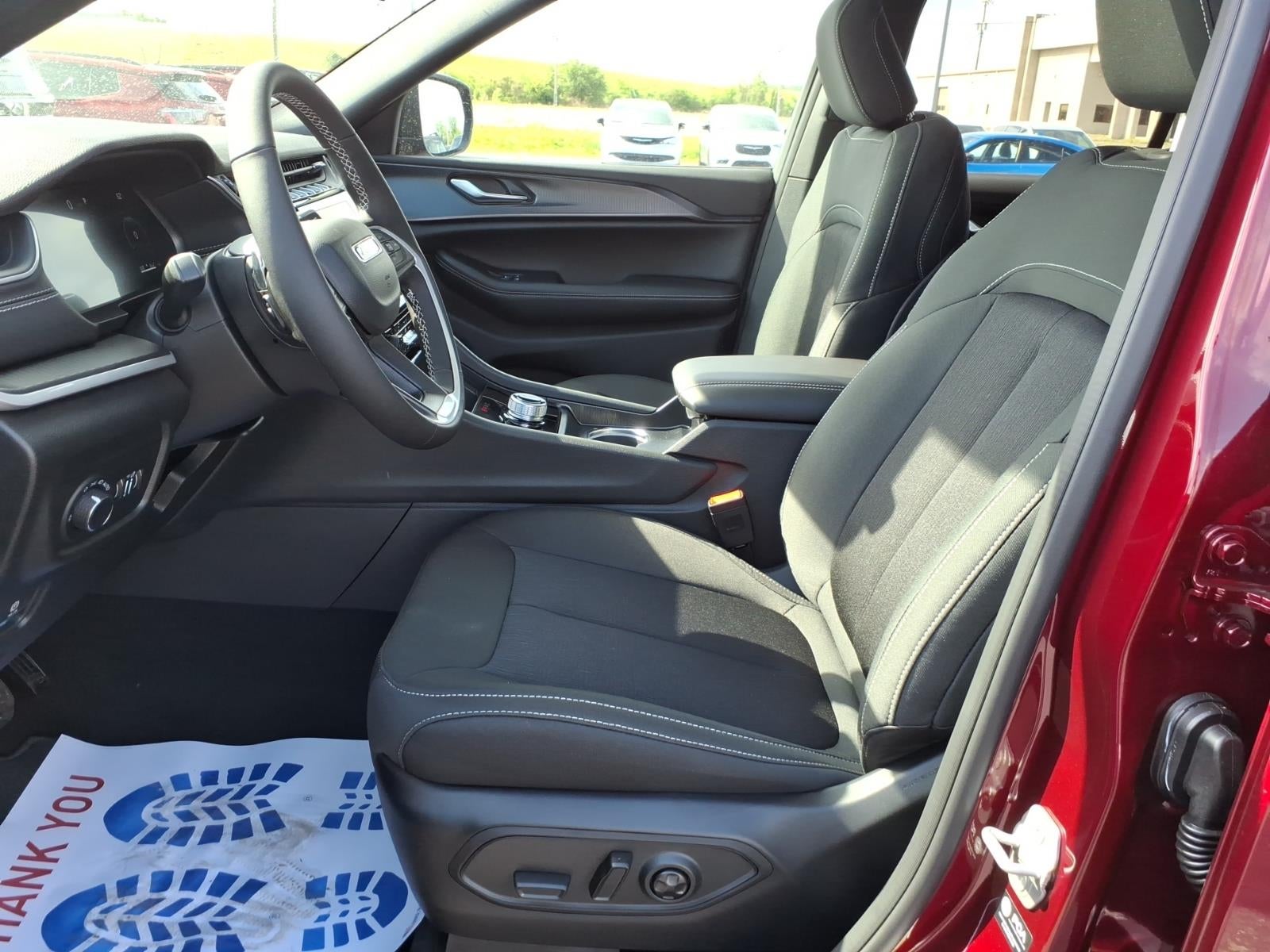 2026 Jeep Grand Cherokee GRAND CHEROKEE LAREDO X 4X2