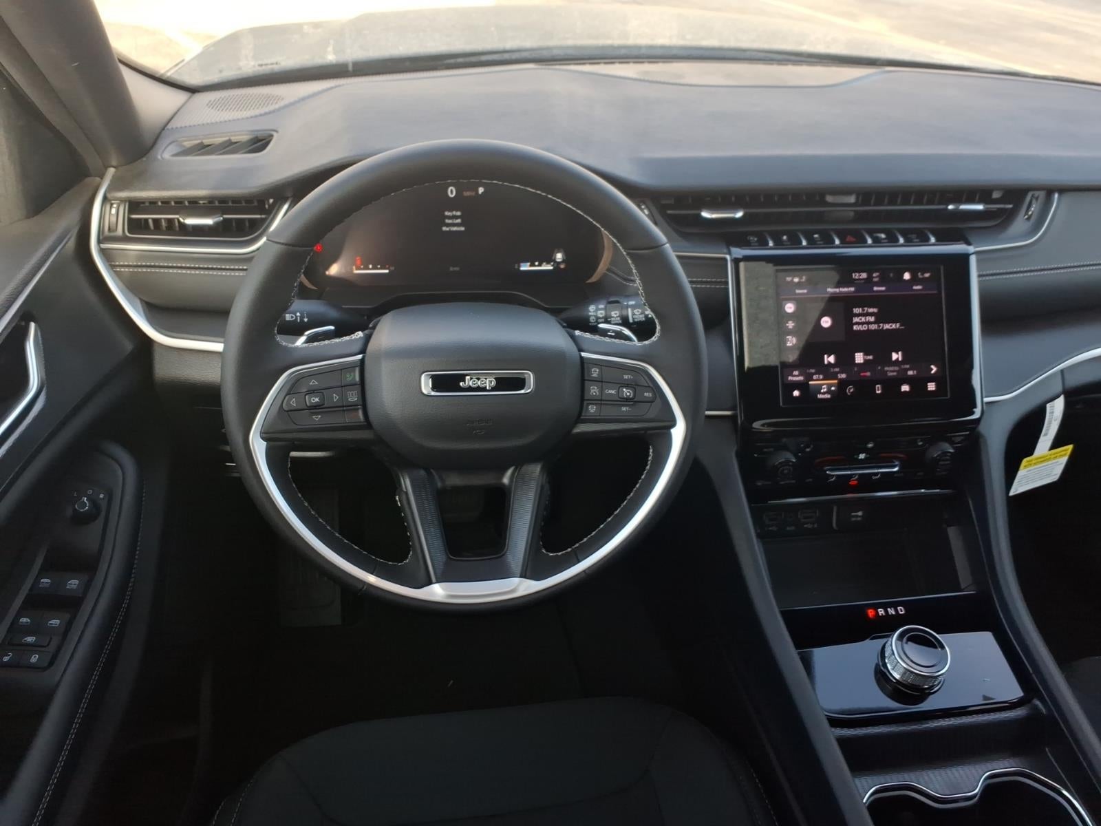 2026 Jeep Grand Cherokee GRAND CHEROKEE LAREDO X 4X4