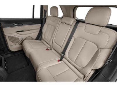 2023 Jeep Grand Cherokee Laredo 4x4