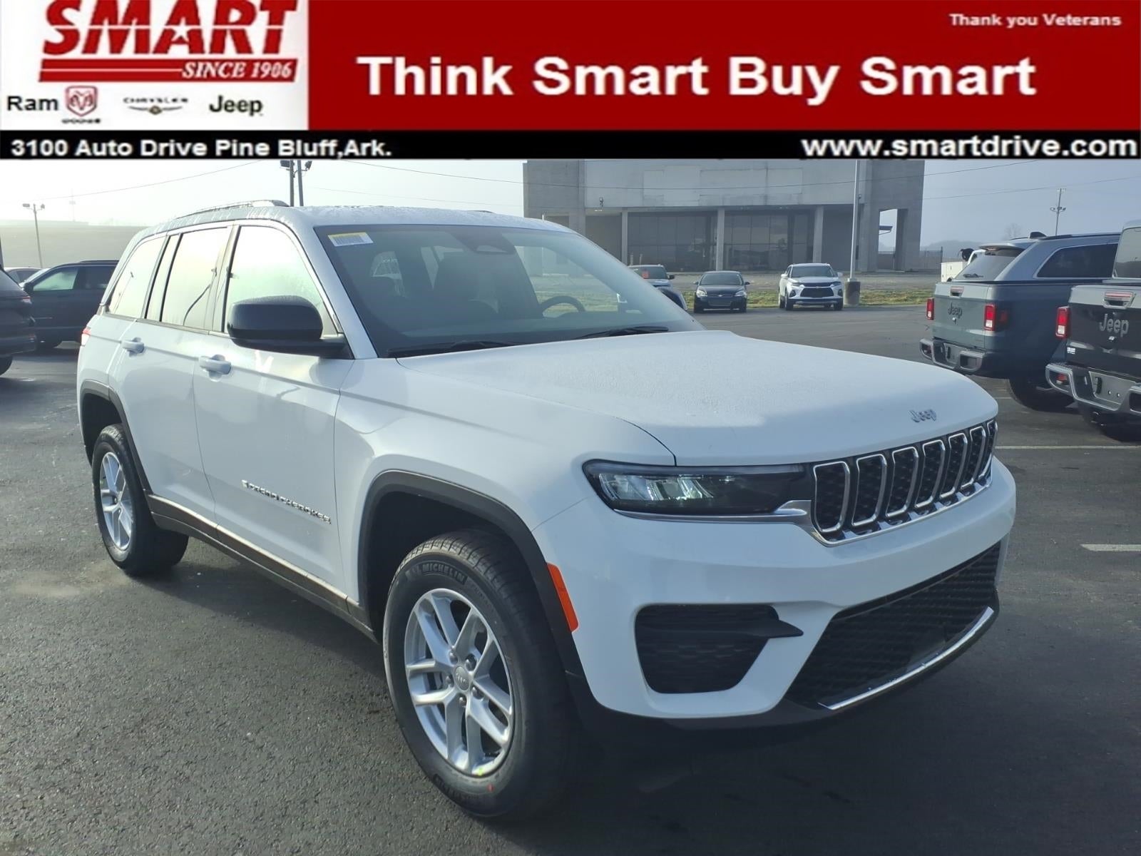 2026 Jeep Grand Cherokee GRAND CHEROKEE LAREDO X 4X4