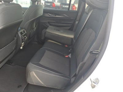 2026 Jeep Grand Cherokee GRAND CHEROKEE LAREDO X 4X4