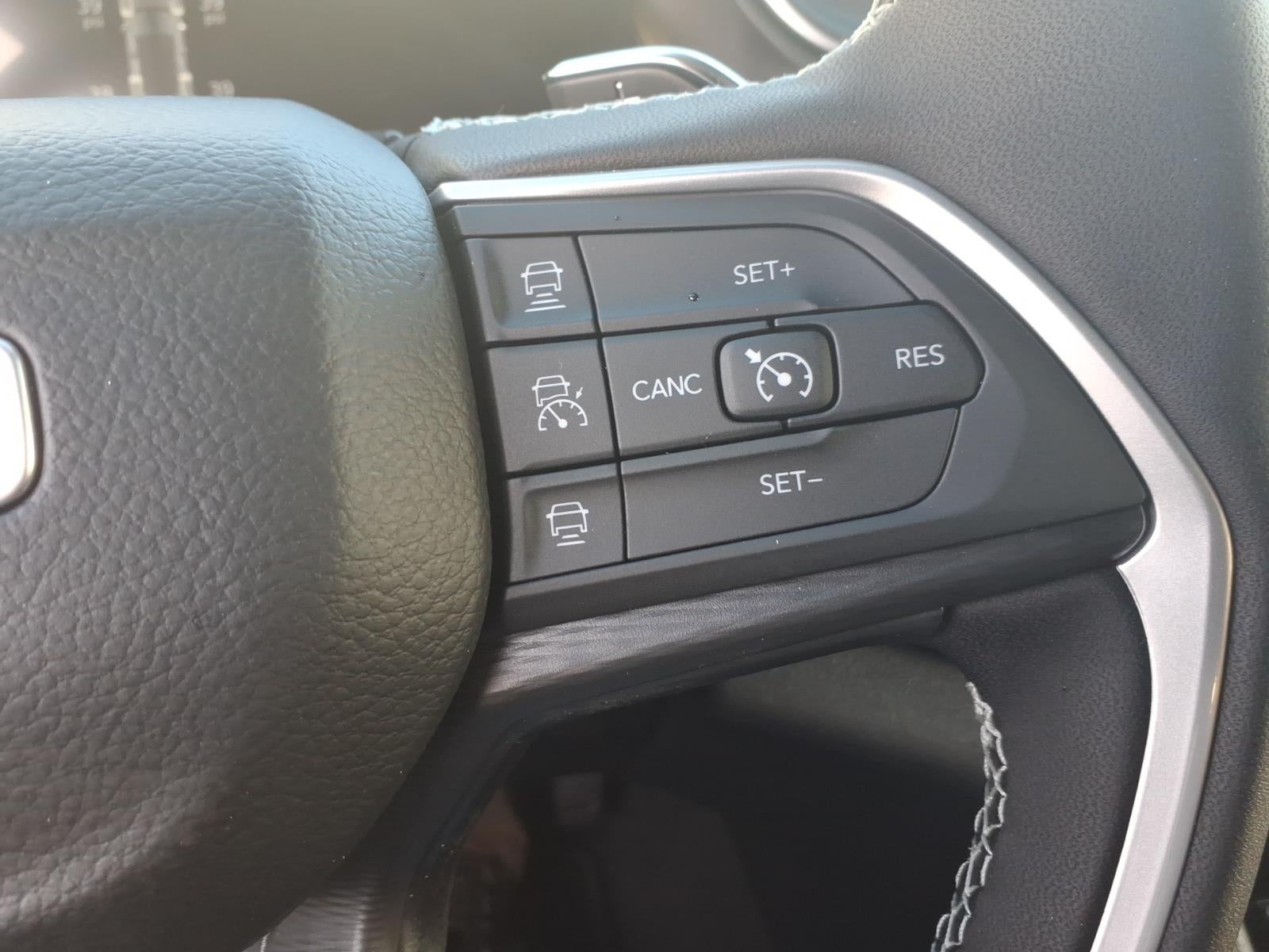 2026 Jeep Grand Cherokee GRAND CHEROKEE LAREDO X 4X4