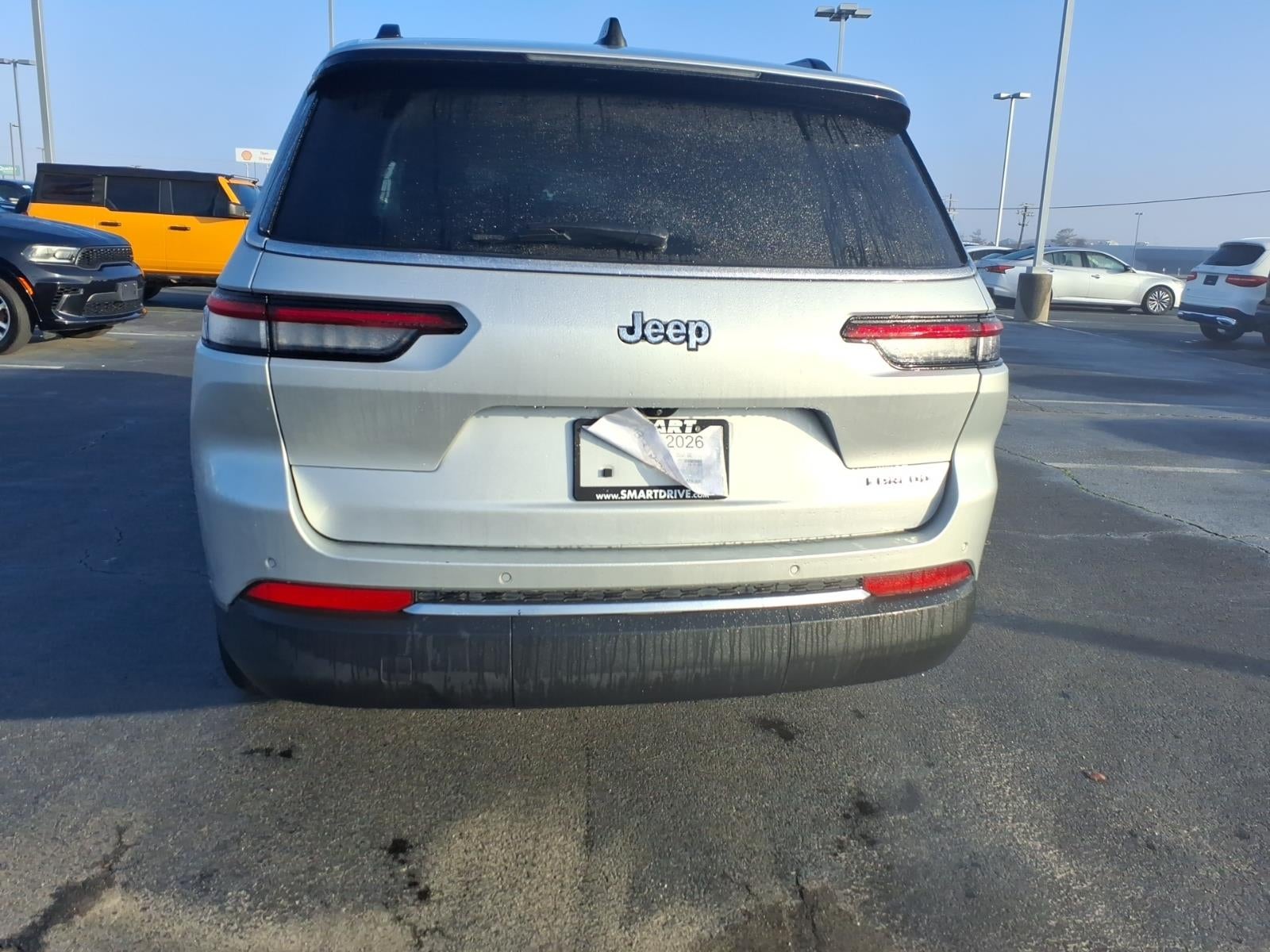 2023 Jeep Grand Cherokee L Laredo 4x2