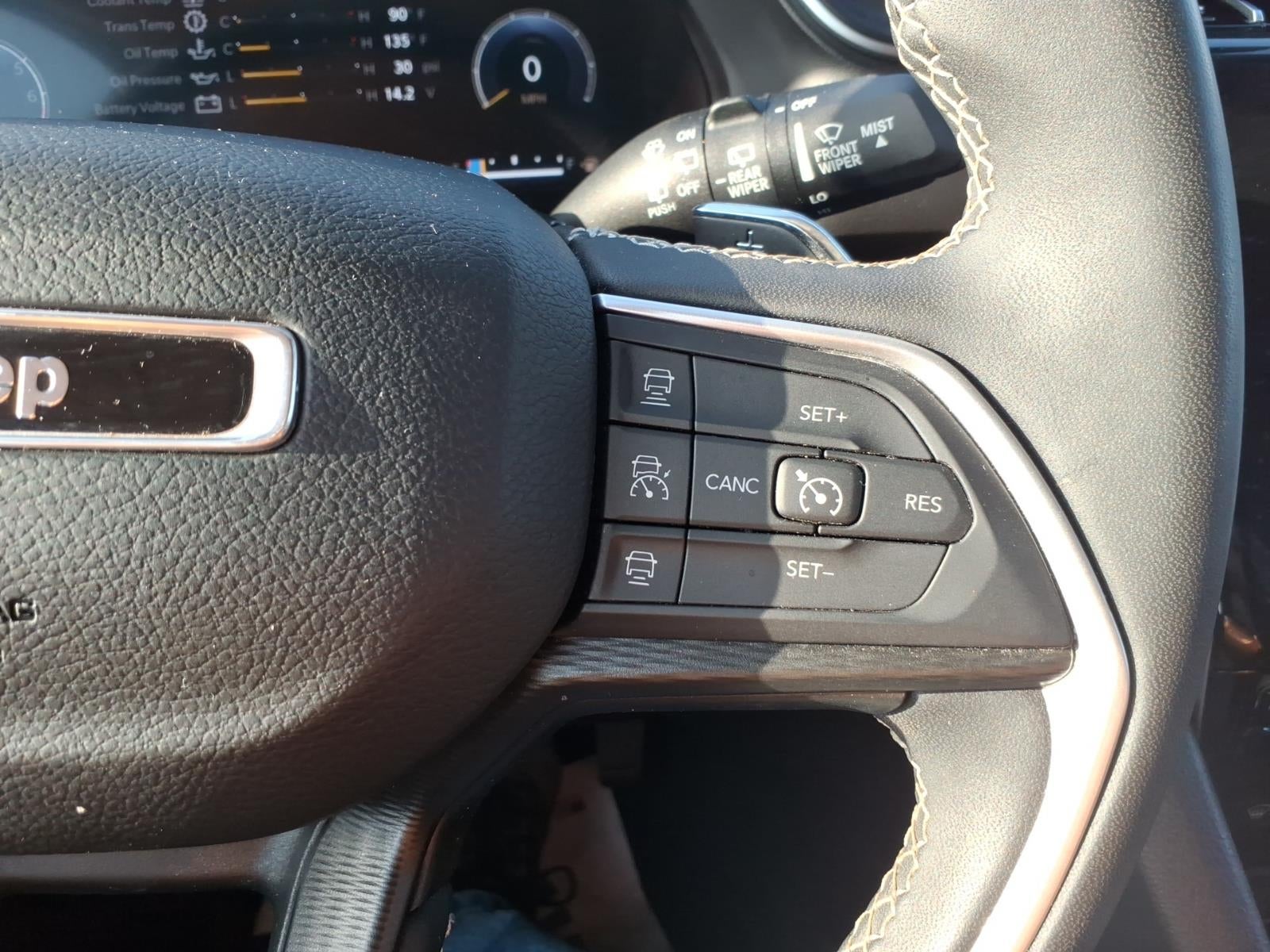 2023 Jeep Grand Cherokee L Laredo 4x4