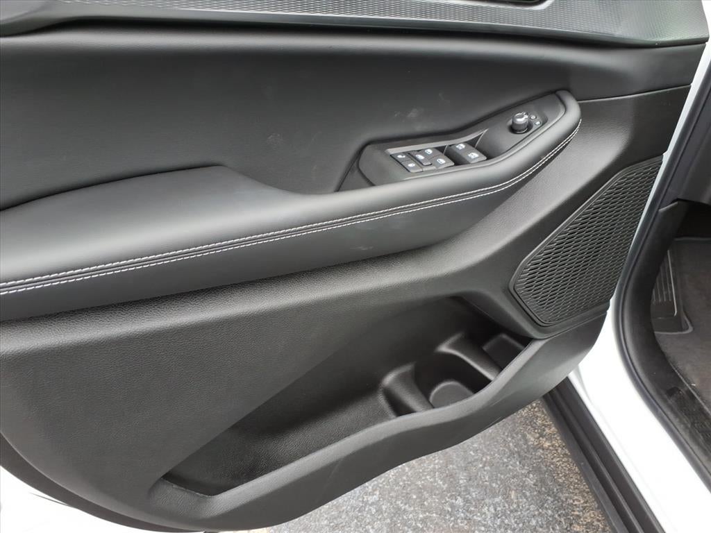 2025 Jeep Grand Cherokee GRAND CHEROKEE L LAREDO 4X4