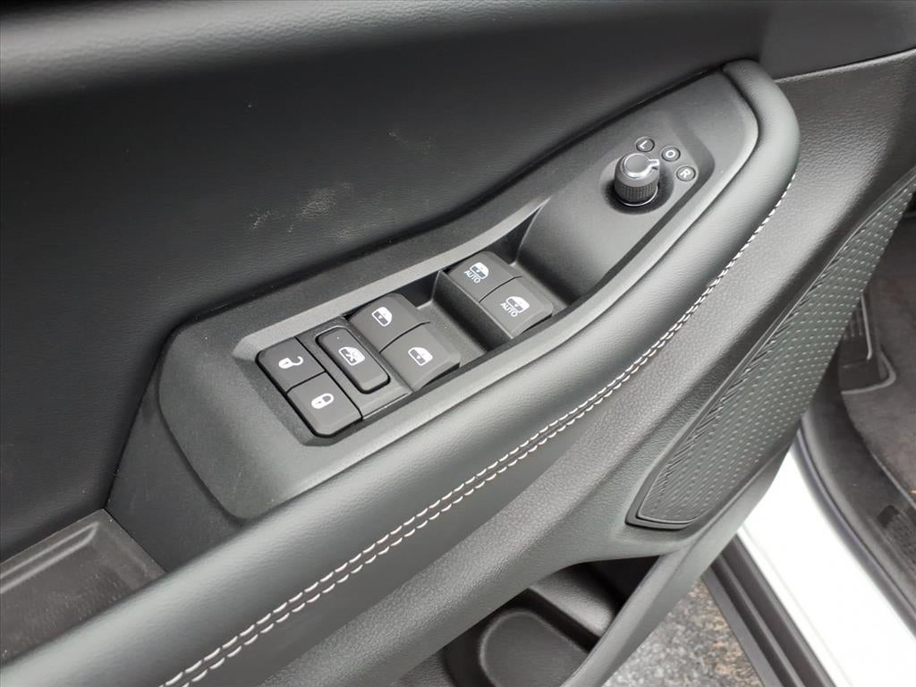 2025 Jeep Grand Cherokee GRAND CHEROKEE L LAREDO 4X4