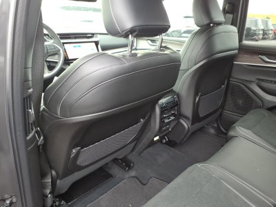 2026 Jeep Grand Cherokee GRAND CHEROKEE L LAREDO ALTITUDE 4X4