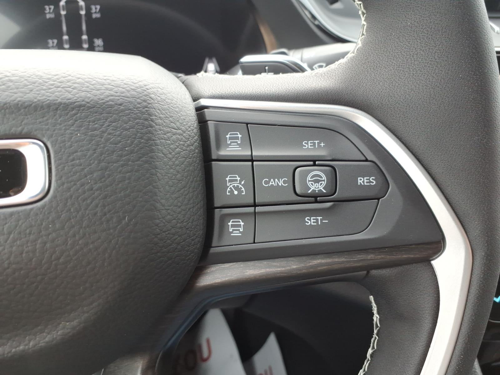 2026 Jeep Grand Cherokee GRAND CHEROKEE L LAREDO ALTITUDE 4X4