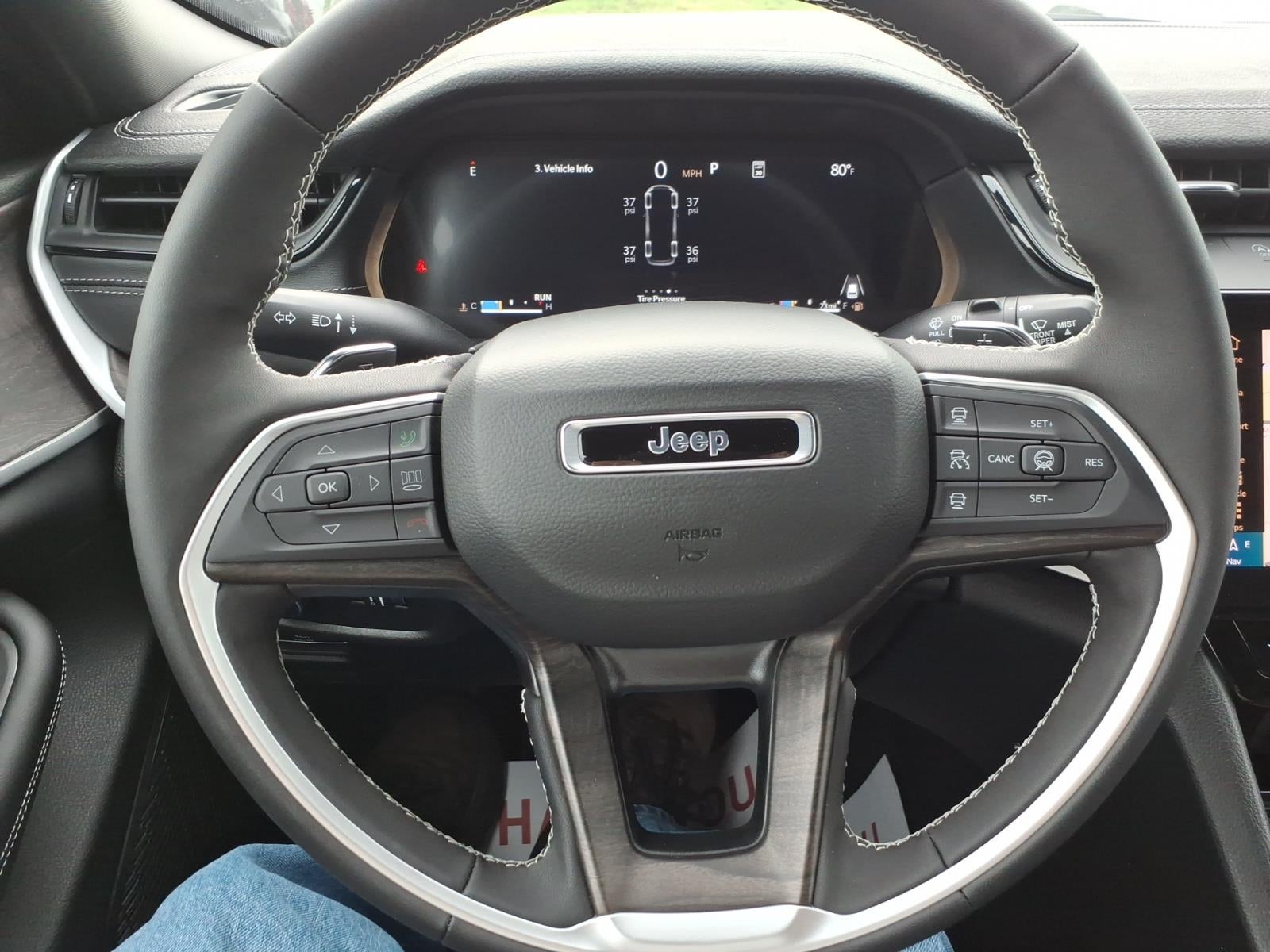 2026 Jeep Grand Cherokee GRAND CHEROKEE L LAREDO ALTITUDE 4X4