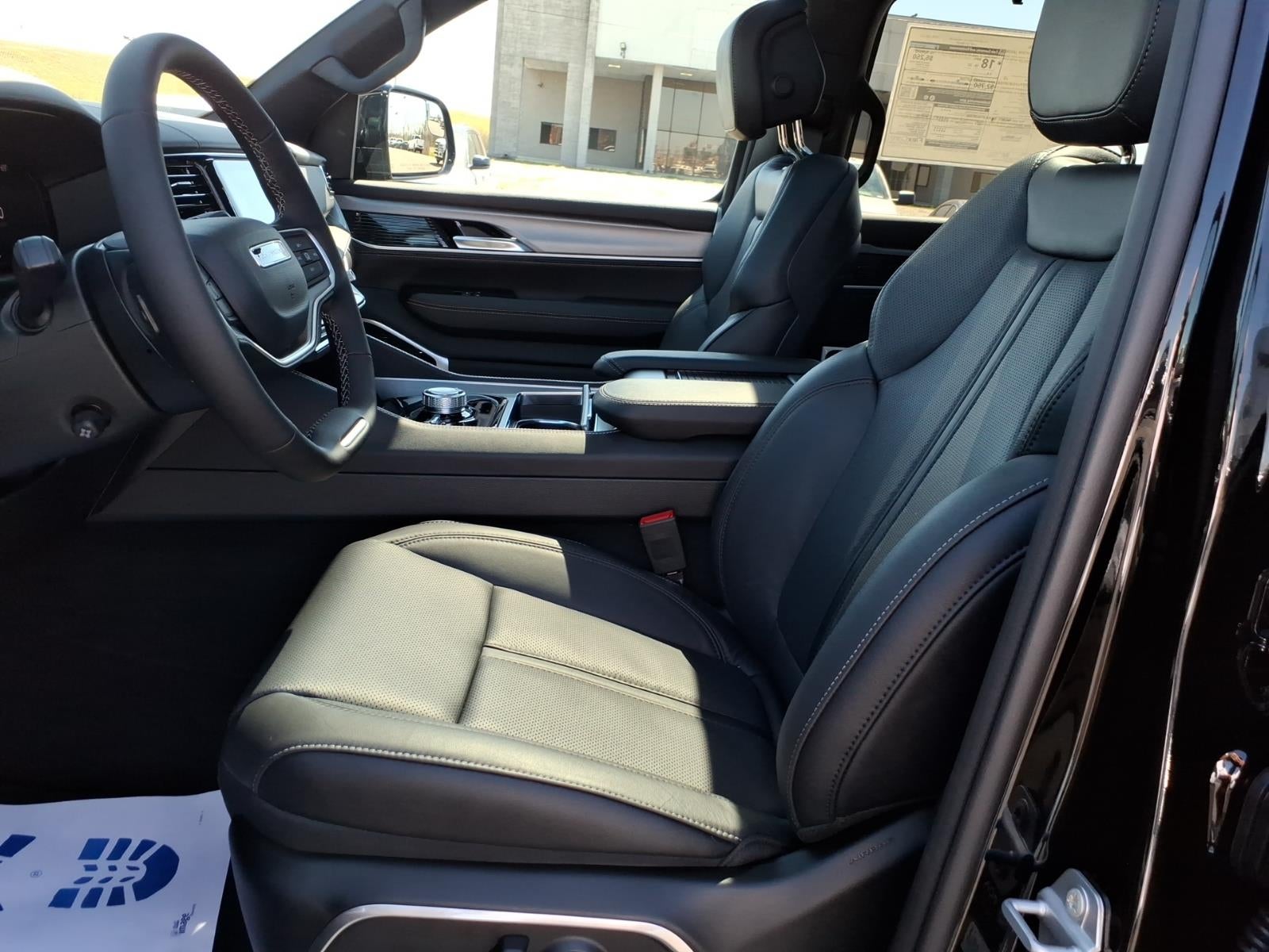 2026 Jeep Grand Wagoneer GRAND WAGONEER L LIMITED RESERVE 4X4